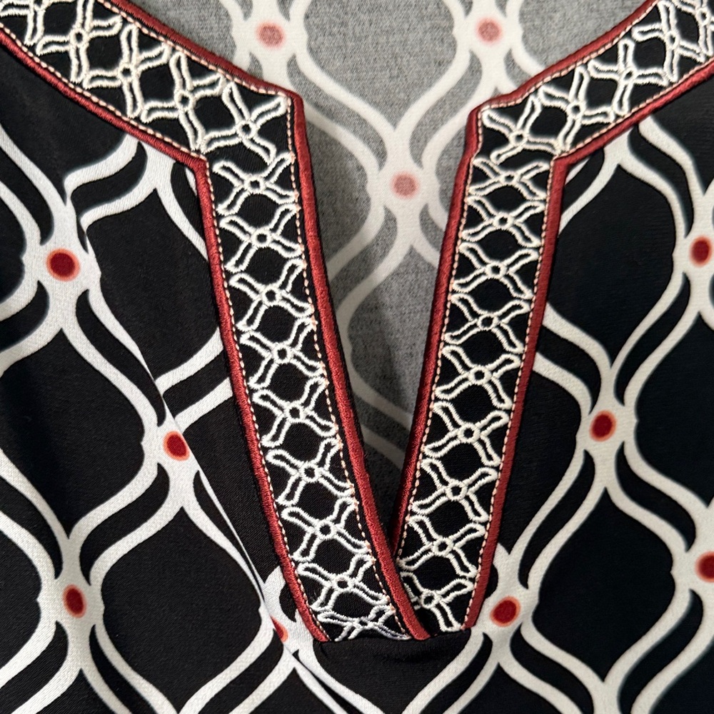 White House black market black  and White Geometric Pattern Dress - Picture 4 of 6